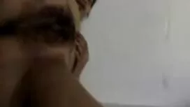 Wanita itu bangun ce ...