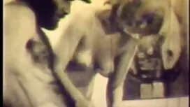 Wanita itu hipnosis  ...