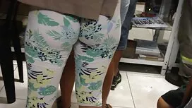 Pemuda suka dengan t ...