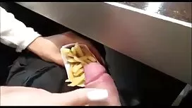 Seorang gadis tetek  ...
